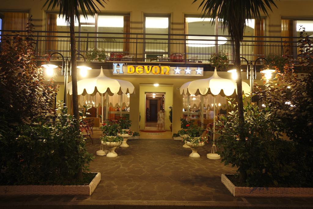 Hotel Devon Rooms & Breakfast Чезенатіко Екстер'єр фото